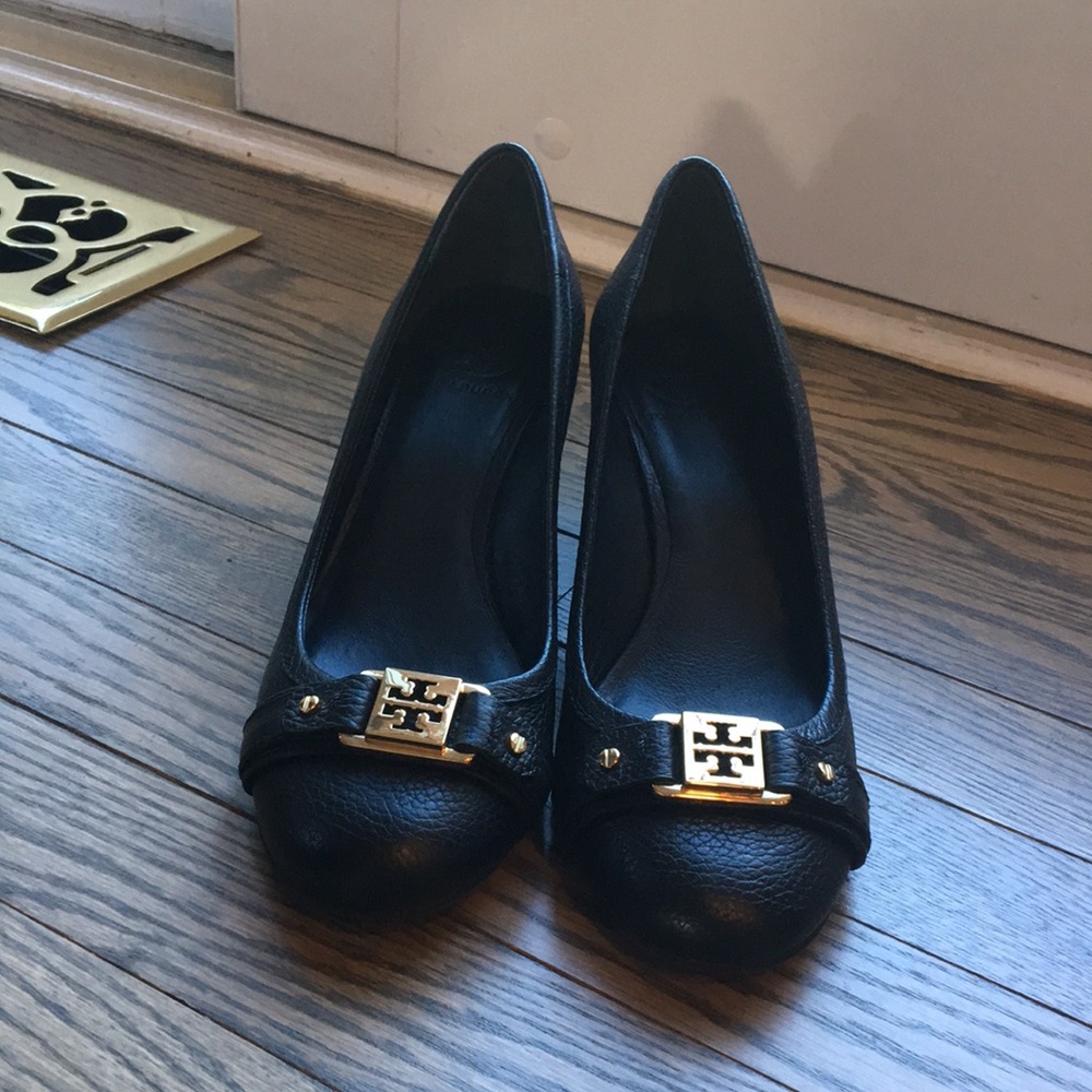 Tory Burch Ambrose 65 mm wedge, Black, Size 7